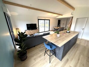 Interior - Le Cap - LIT ET Mixe (LIT ET MIXE)