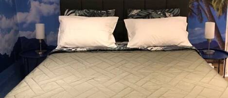 1 bedroom, desk, iron/ironing board, free WiFi