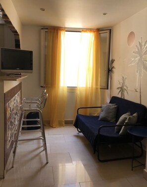 Smart TV - Cozy studio in old Nice (Nice)