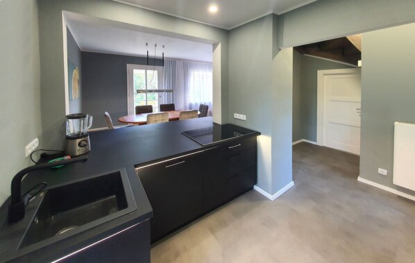 Micro-ondas, fogão, cooktop, lava-louças