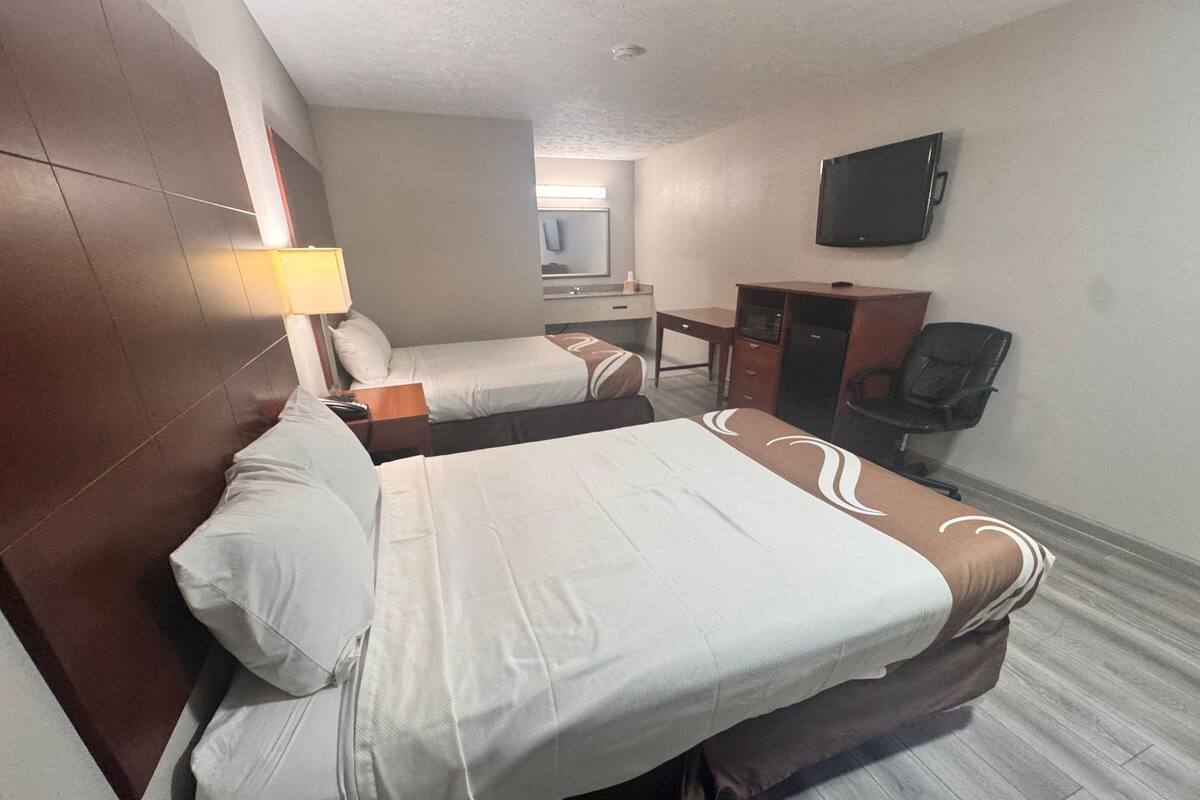 In-room safe, desk, iron/ironing board, free WiFi