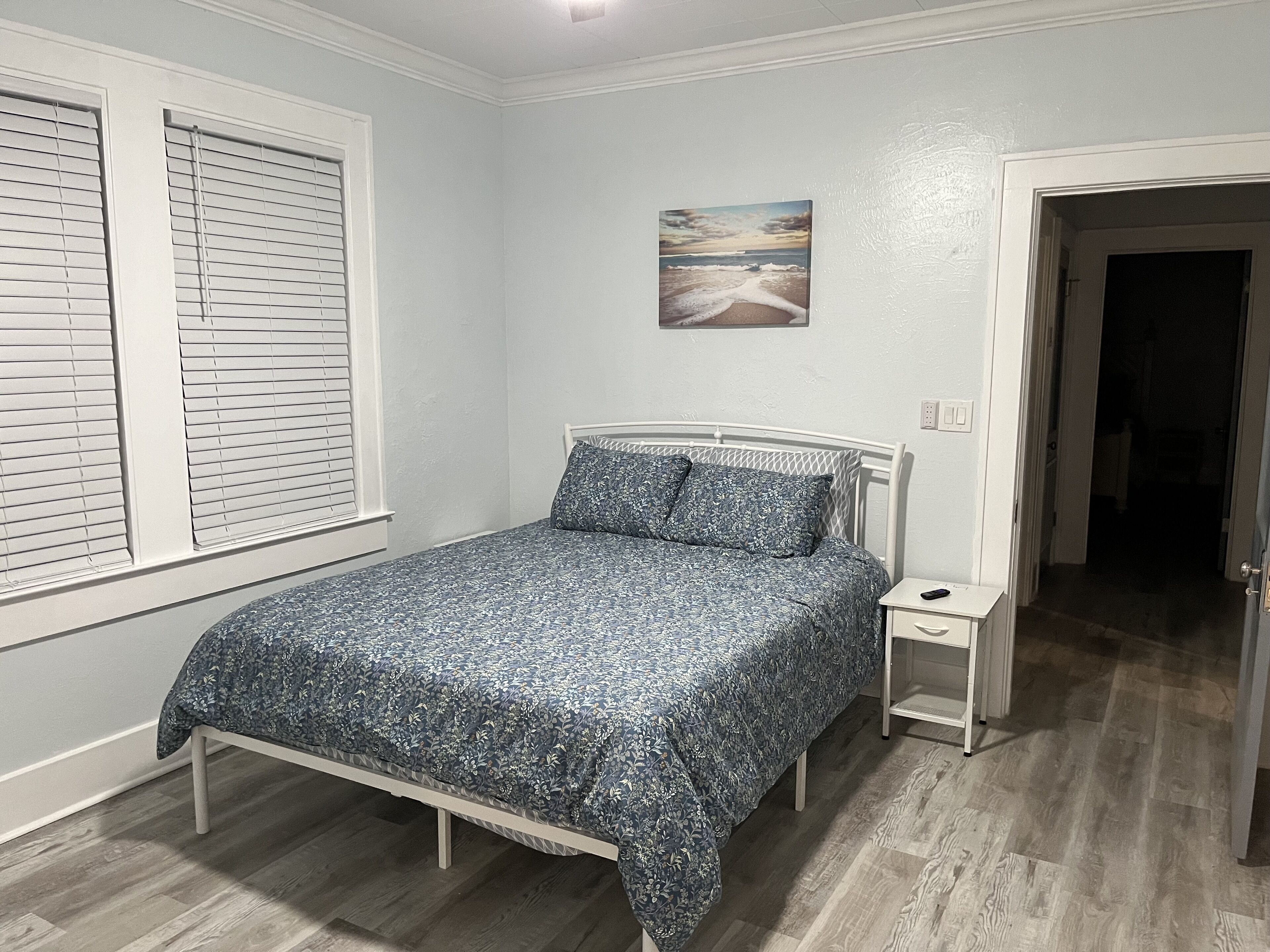 3 chambres, fer et planche à repasser, Wi-Fi, draps fournis