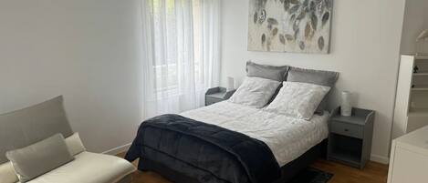 1 Schlafzimmer, Schreibtisch, Bügeleisen/Bügelbrett, kostenloses WLAN