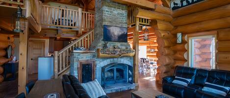 Smart-TV, Kamin, Tischfußball, Stereoanlage