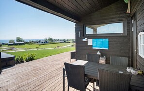 Outdoor dining - Cozy home in Faaborg with WiFi (Faaborg)