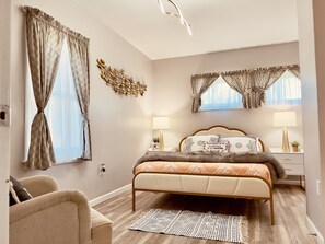 5 bedrooms, in-room safe, desk, iron/ironing board