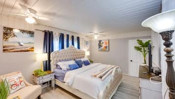 5 Schlafzimmer, Zimmersafe, Schreibtisch, Bügeleisen/Bügelbrett