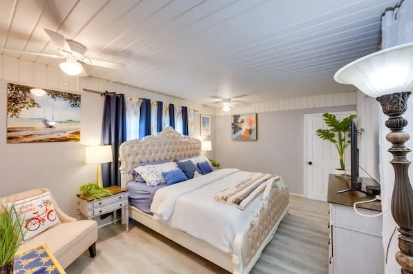5 chambres, coffres-forts dans les chambres, bureau