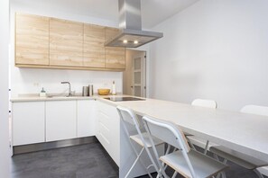 Microwave, oven, stovetop, dishwasher - Home2Book Pleasant & Design Apt Santa Cruz Center (Santa Cruz de Tenerife)