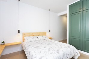 2 slaapkamers, een strijkplank/strijkijzer, wifi, beddengoed