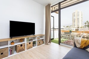 Smart TV - Home2Book Stylish Apt, Pool & Terrace Las Américas (Playa de la Américas)