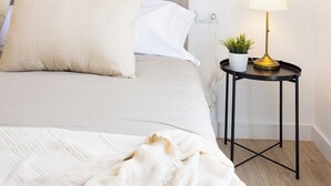 1 chambre, fer et planche à repasser, Wi-Fi, literie fournie