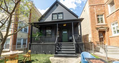 2 bedroom Pastel Loft 1 mi from Lake Michigan!