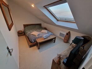 3 makuuhuonetta, silitysrauta/-lauta, Wi-Fi, vuodevaatteet