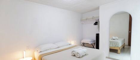 1 bedroom, desk, iron/ironing board, free WiFi