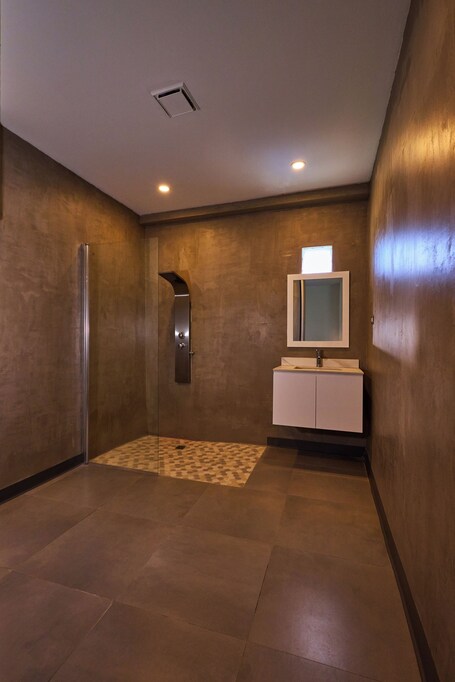 Ola Boutique Hotel - Image 30