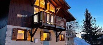 LE Loup Blanc - Aime LA Plagne