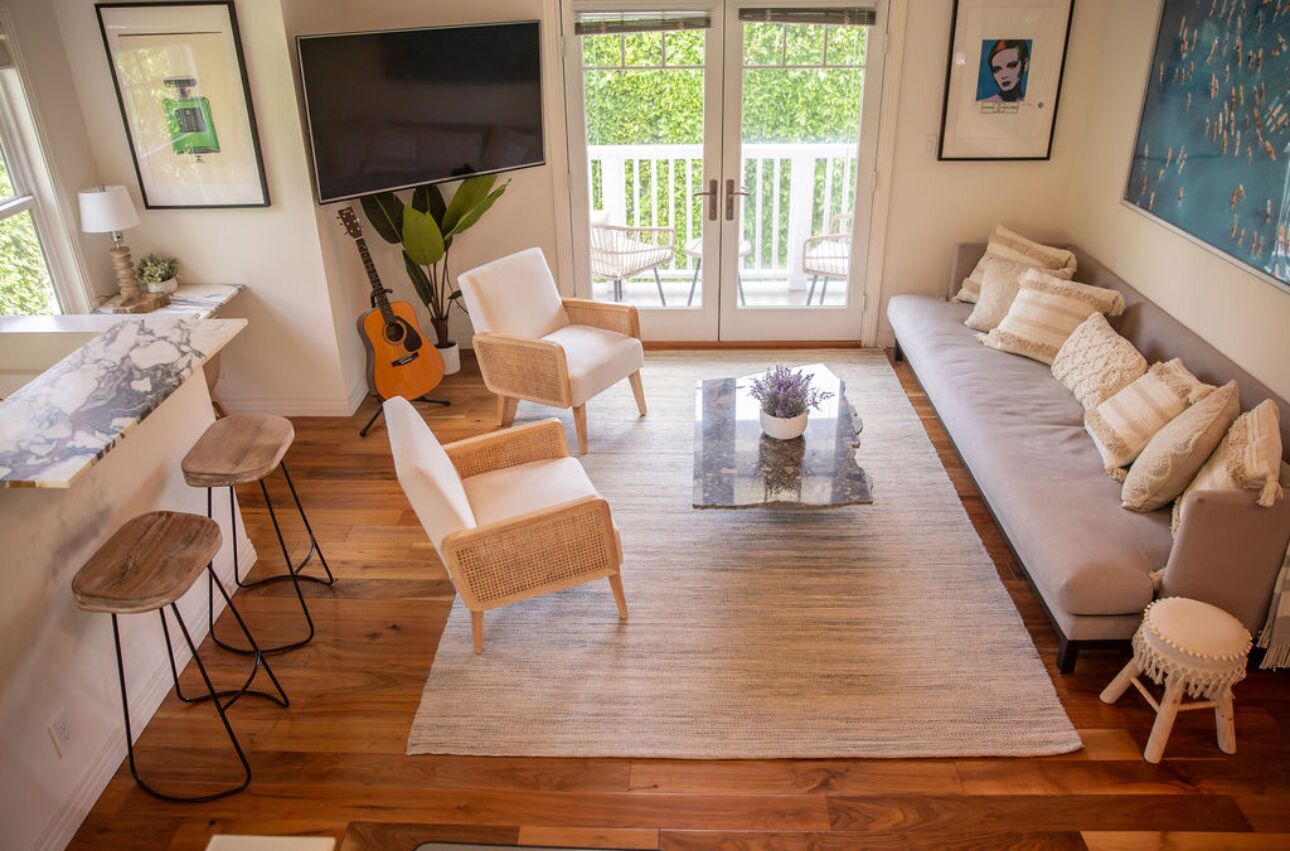 Villa in Hollywood Hills- Townhouse with Private Backyard
