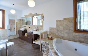 Bathroom - Cozy apartment in Santa Maria a Monte (Santa Maria a Monte)