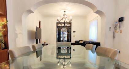 Villa Colonial en el Centro con Alberca