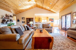 TV connectée, cheminée