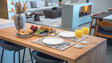 Free daily self-serve breakfast
