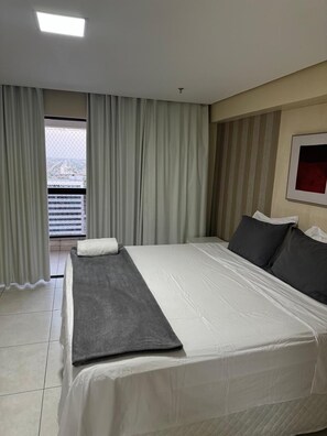 Phòng Suite phong cách cổ điển, ban công, quang cảnh thành phố | 1 phòng ngủ, truy cập Internet không dây miễn phí, bộ trải giường 