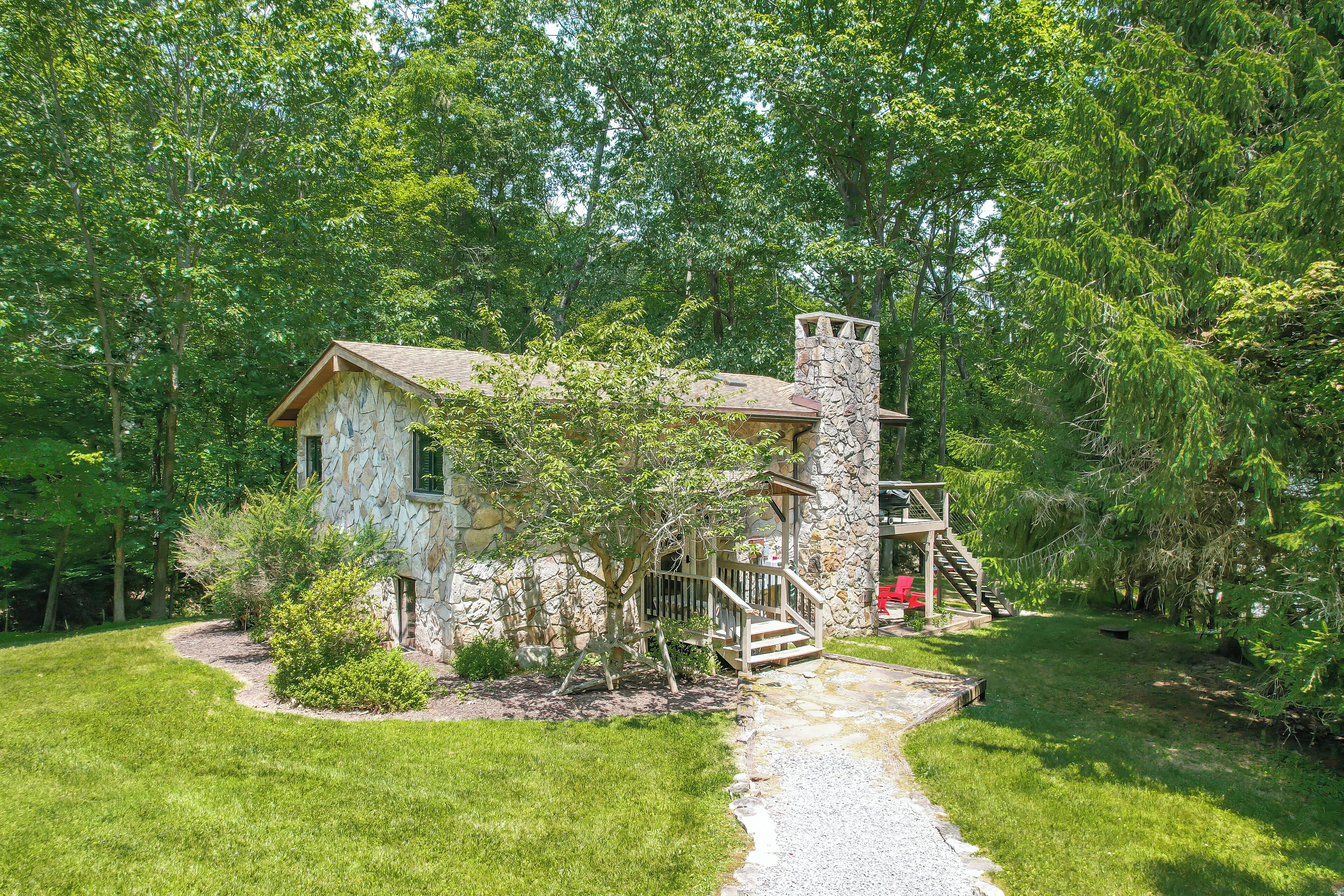 New: Classic, Adorable, DCL Lake Cottage