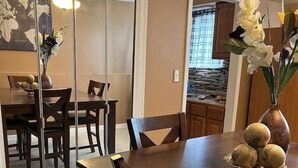 Family House | Dining room - Cozy Downriver home (Ecorse)