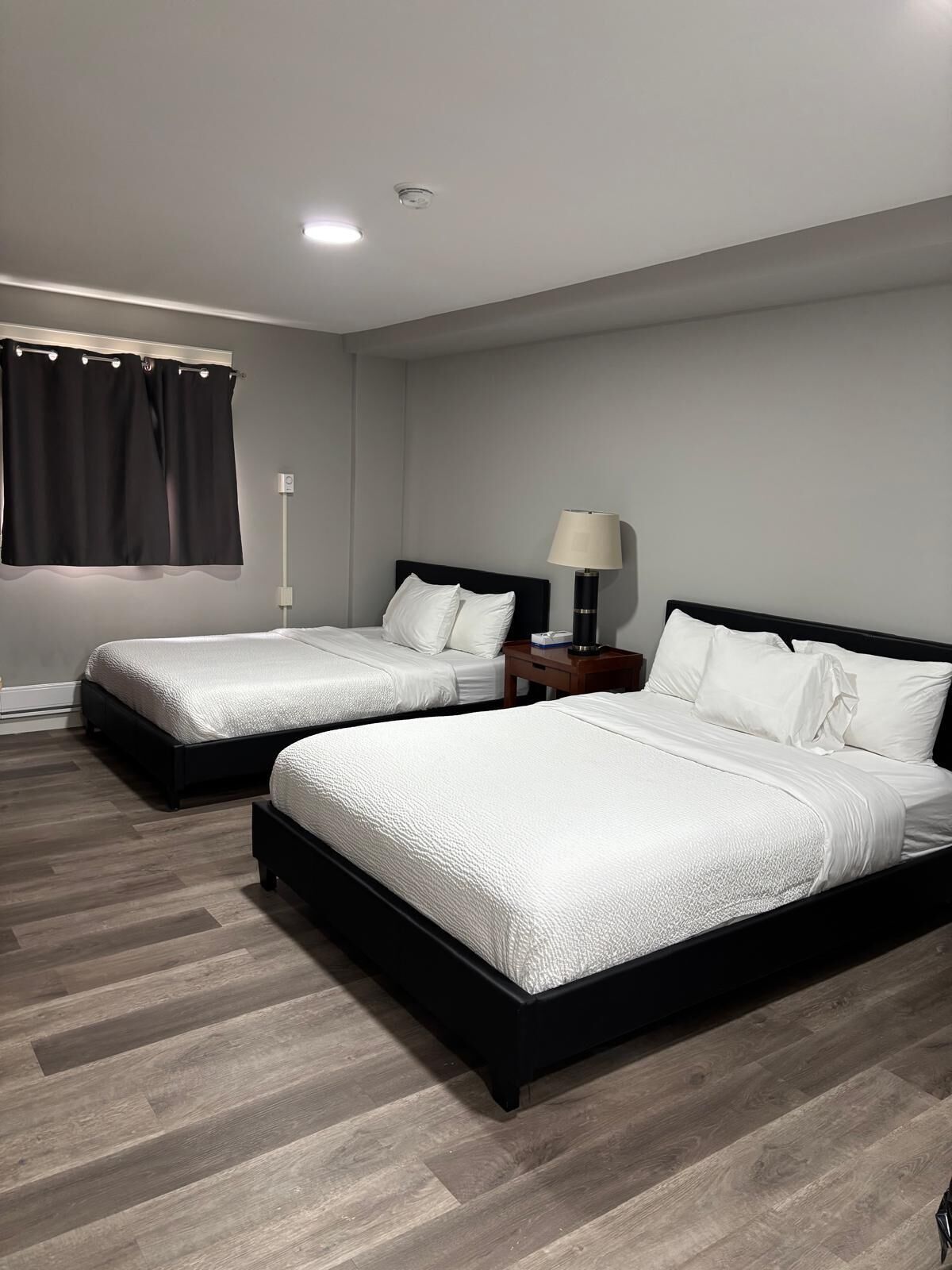 Deluxe Double Room | Iron/ironing board, free WiFi, bed sheets