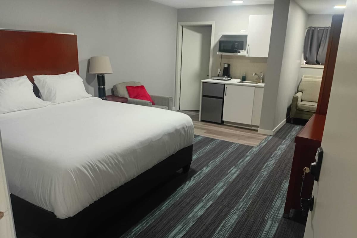 Iron/ironing board (on request), WiFi (free), bed sheets