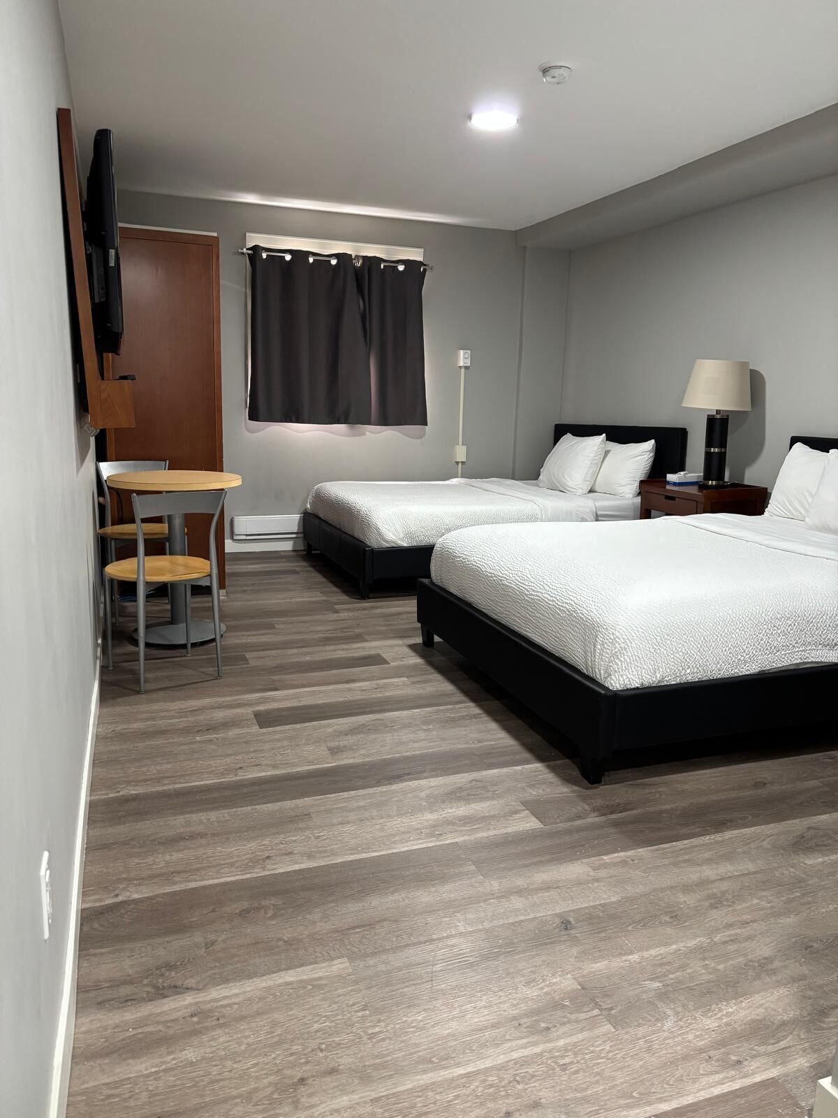 Deluxe Double Room | Iron/ironing board, free WiFi, bed sheets