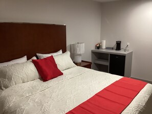 Bàn ủi/dụng cụ ủi quần áo, truy cập Internet không dây miễn phí 