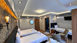 Estudio familiar, no fumadores, vistas a la ciudad | 1 dormitorio, sábanas de algodón egipcio, ropa de cama de alta calidad
