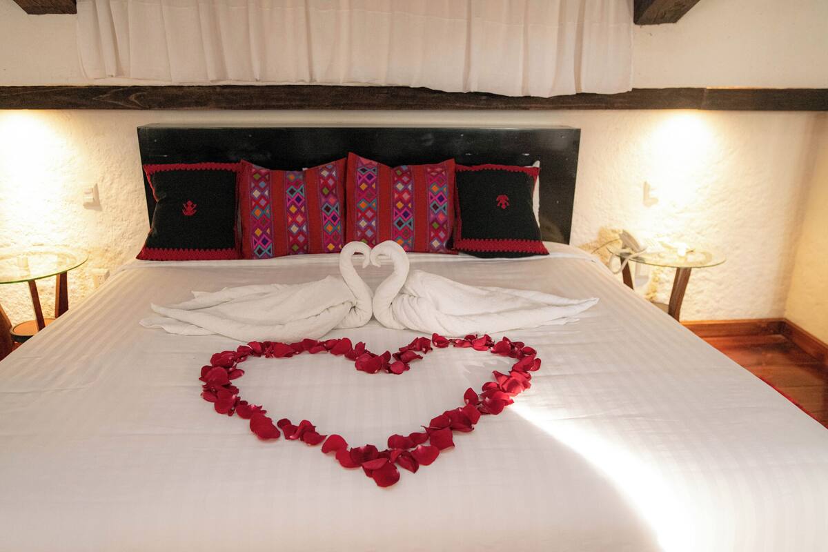 Premier Room | 1 bedroom, down duvets, pillow-top beds, blackout curtains