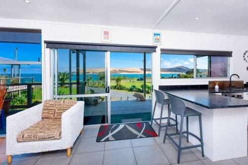 Northland / Hokianga / Opononi
Catch of The Day
Stunning Beach House for sunset 