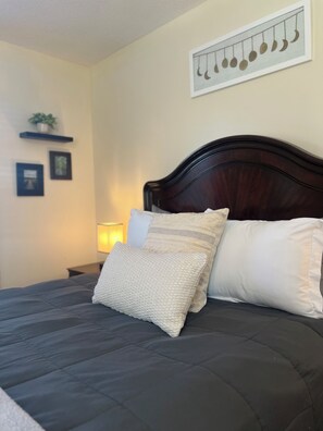 2 Schlafzimmer, Schreibtisch, Bügeleisen/Bügelbrett, kostenloses WLAN