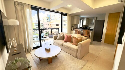 Bello Apartamento en Evaristo Morales, 1 BR