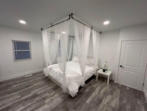2 多间卧室、WiFi、床单