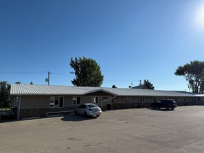 Exterior - Kings Inn Culbertson by Hotel O US 2 (Culbertson)