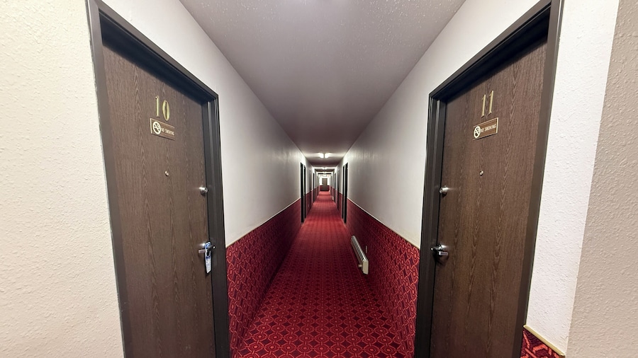 美国2号公路上的Kings Inn Culbertson by Hotel O