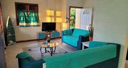 Choc Amazing Beach Apartment 1