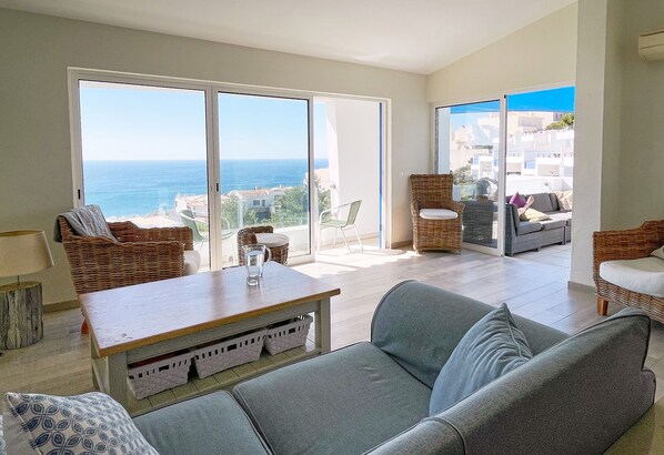 TV - Colina Mar, walk to the beach, sea view (Salema)