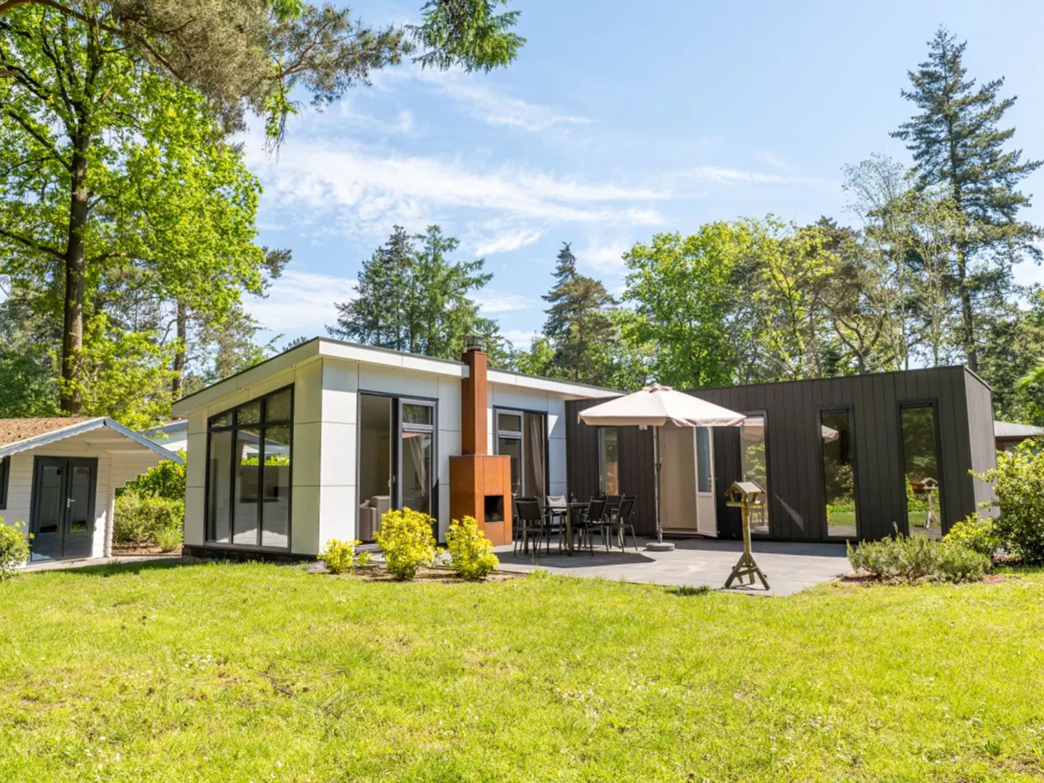 L-Pavilion 6 by Interhome