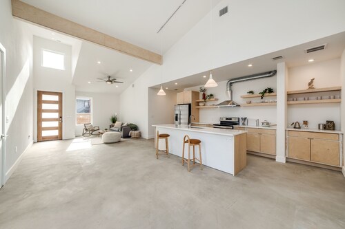 Zen Retreat - 2 Houses in Central Austin