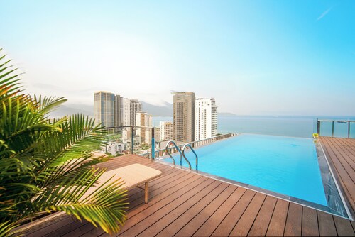  Ocean Hotel