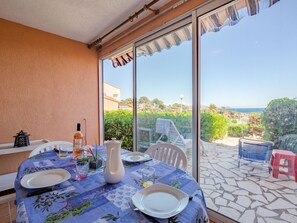 Dining - Le Front de Mer by Interhome (Saint Aygulf)