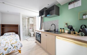 Strykejern/-brett, reiseseng for barn, wi-fi (inkludert) og sengetøy