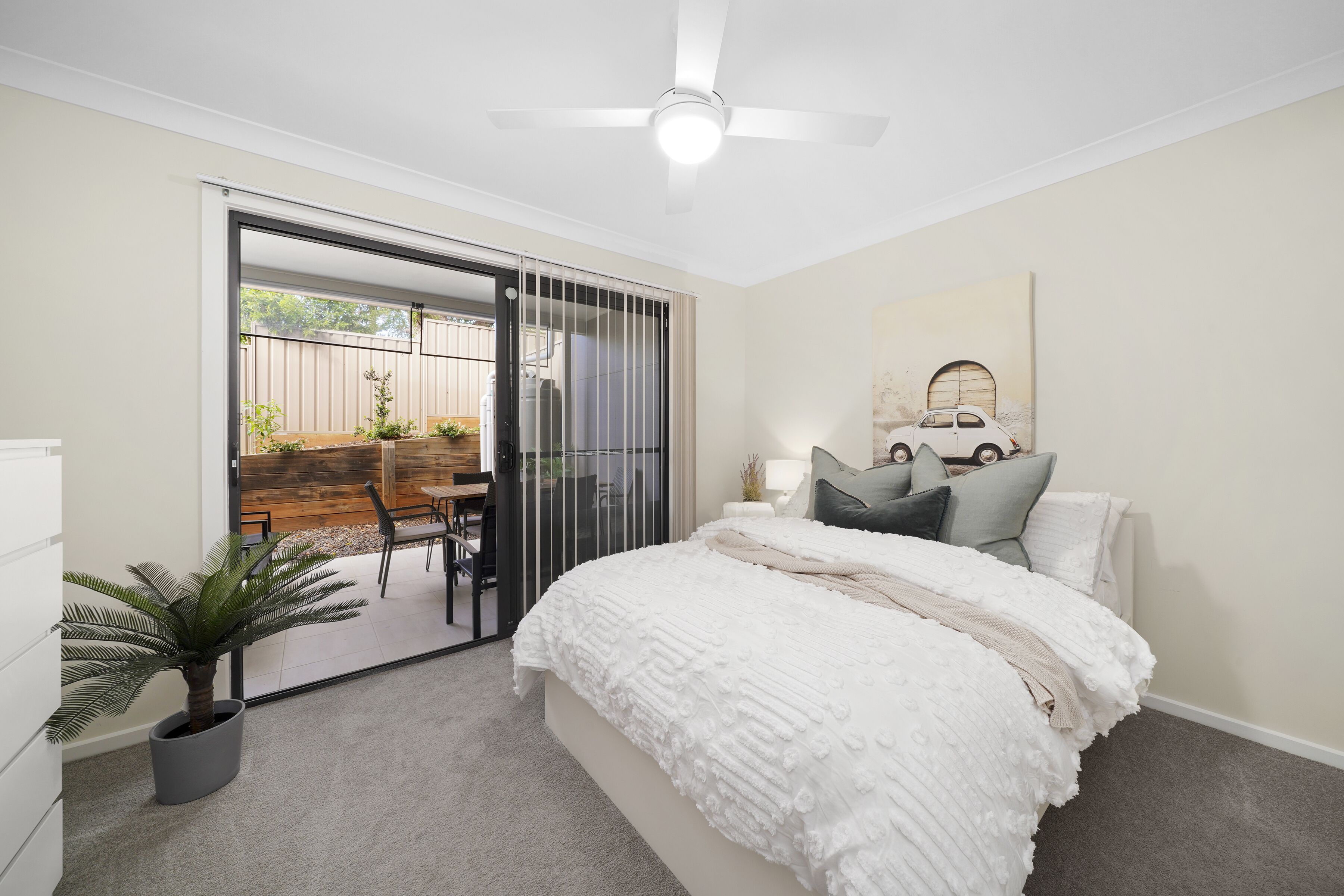 4 bedrooms, desk, iron/ironing board, travel crib