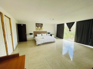 Minibar, free WiFi, bed sheets - Gorgona Beach Hotel (Nueva Gorgona)